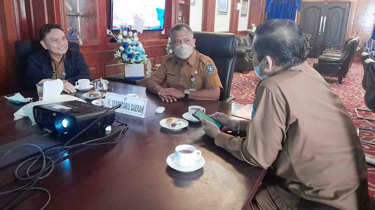 Pasca Kebakaran 19 Rumah di Pulau Buluh, Pj Sekda Kepri Usulkan 4 OPD Kepri Data Ulang Warga Yang Kehilangan