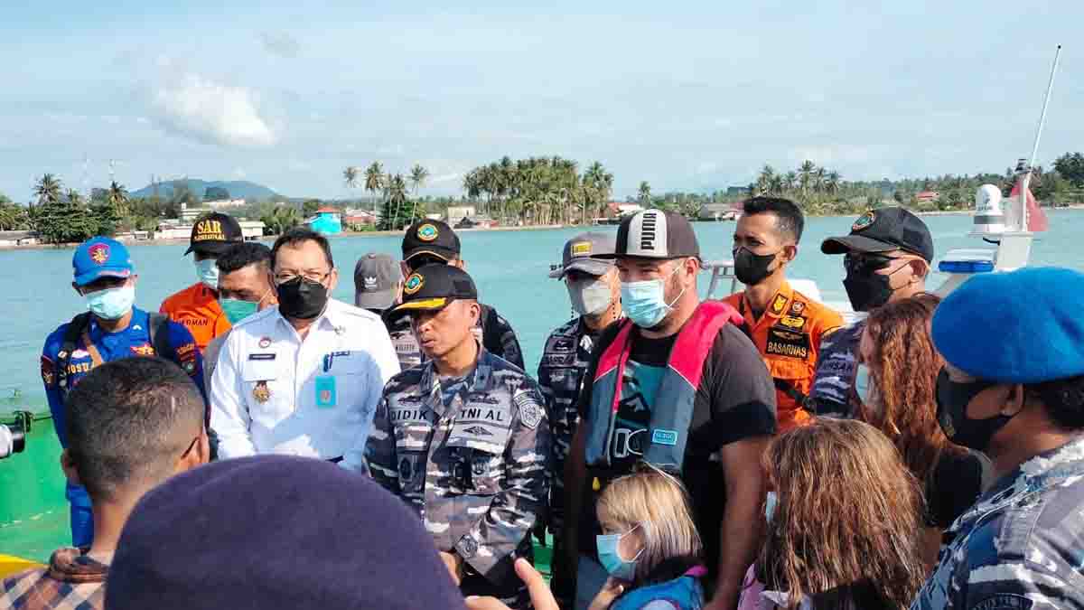 1 Keluarga Asal Canada Ditemukan Terombang Ambing di Perairan Lingga