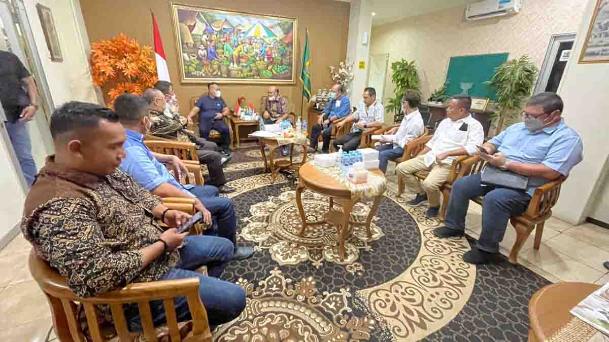 Bupati dan Ketua DPRD Lingga Temui Ketua Kadin Batam