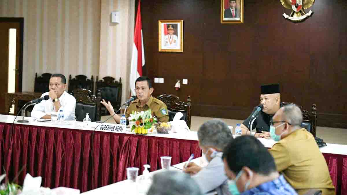 Gubernur Ansar Minta Pengelola Pelabuhan Siapkan Fasilitas Penyambutan Wisman