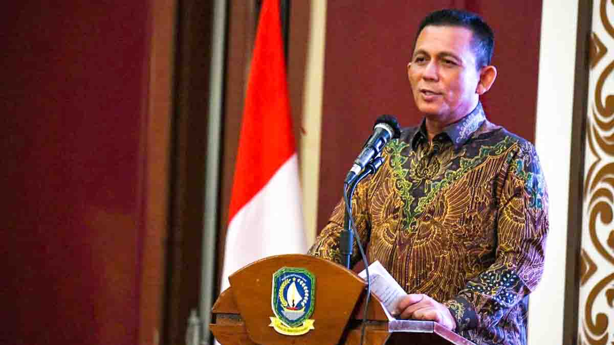 Gubernur Ansar Himbau Masyarakat Tidak Panic Buying