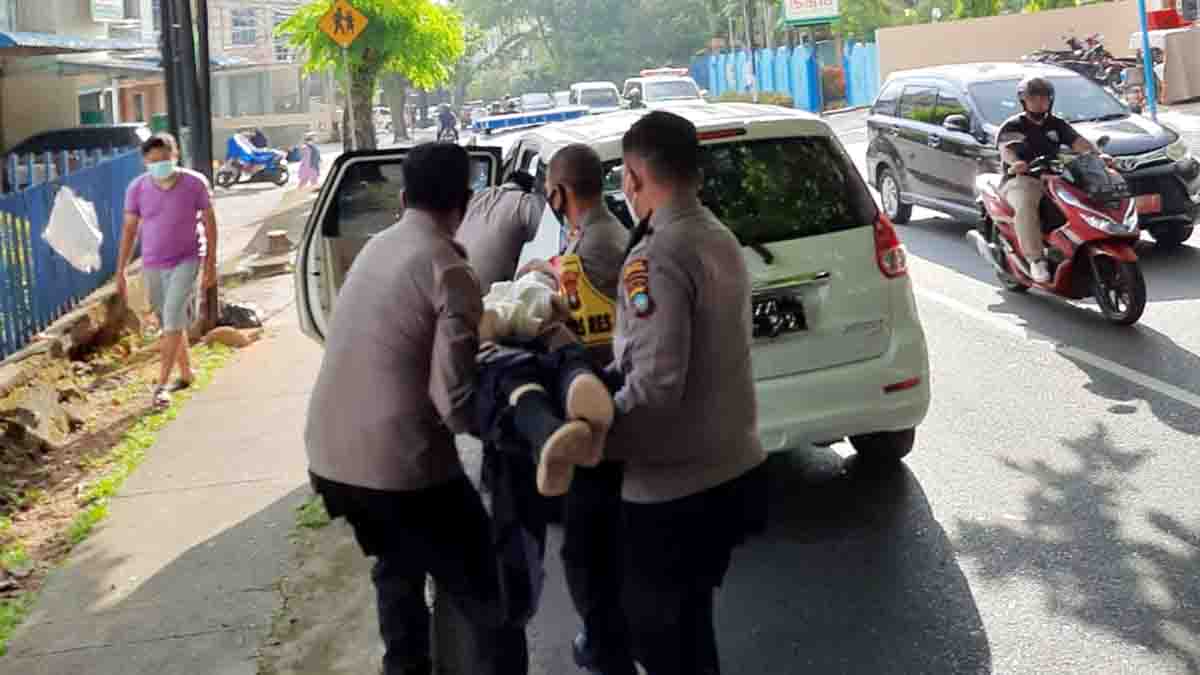 Melihat Seorang Wanita Alami Kecelakaan, Kapolres dan Wakapolres Tanjung Pinang Langsung Beri Pertolongan