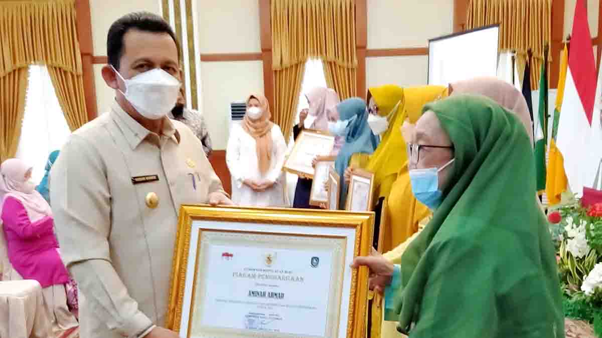 7 Perempuan di Kepri Terima Penghargaan dari Gubernur Kepri, Ini Nama-Namanya