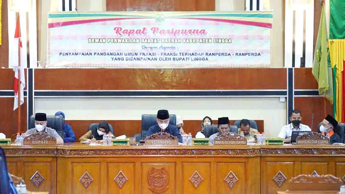 Pandangan Umum Fraksi DPRD Lingga Terkait 3 Ranperda Yang Diusulkan Bupati Lingga