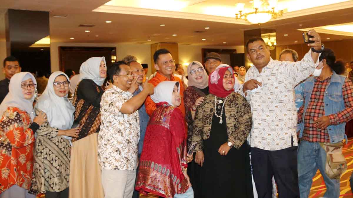 Warga Kijang Perantauan di Batam Antausias Sambut Gubernur Ansar