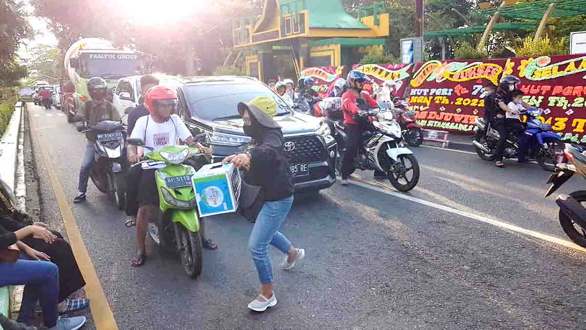 Teh Eny Monic bersama Paguyuban Pasundan Kota Tanjung Pinang Galang Dana untuk Korban Gempa Cianjur
