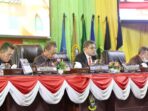 Ketua DPRD Provinsi Kepri, Jumaga Nadeak, memimpin Rapat Paripurna penetapan APBD Provinsi Kepulauan Riau Tahun anggaran 2023