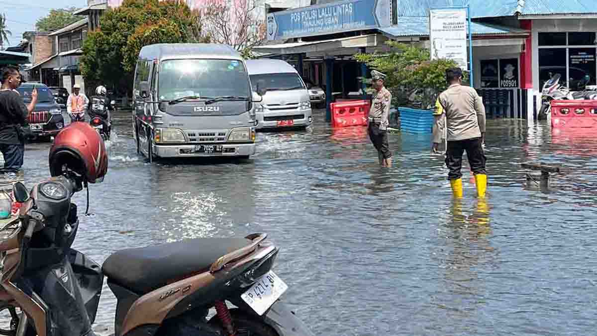 Banjir Rob di Bintan Utara, Kapolres Bintan Minta Warga Waspada