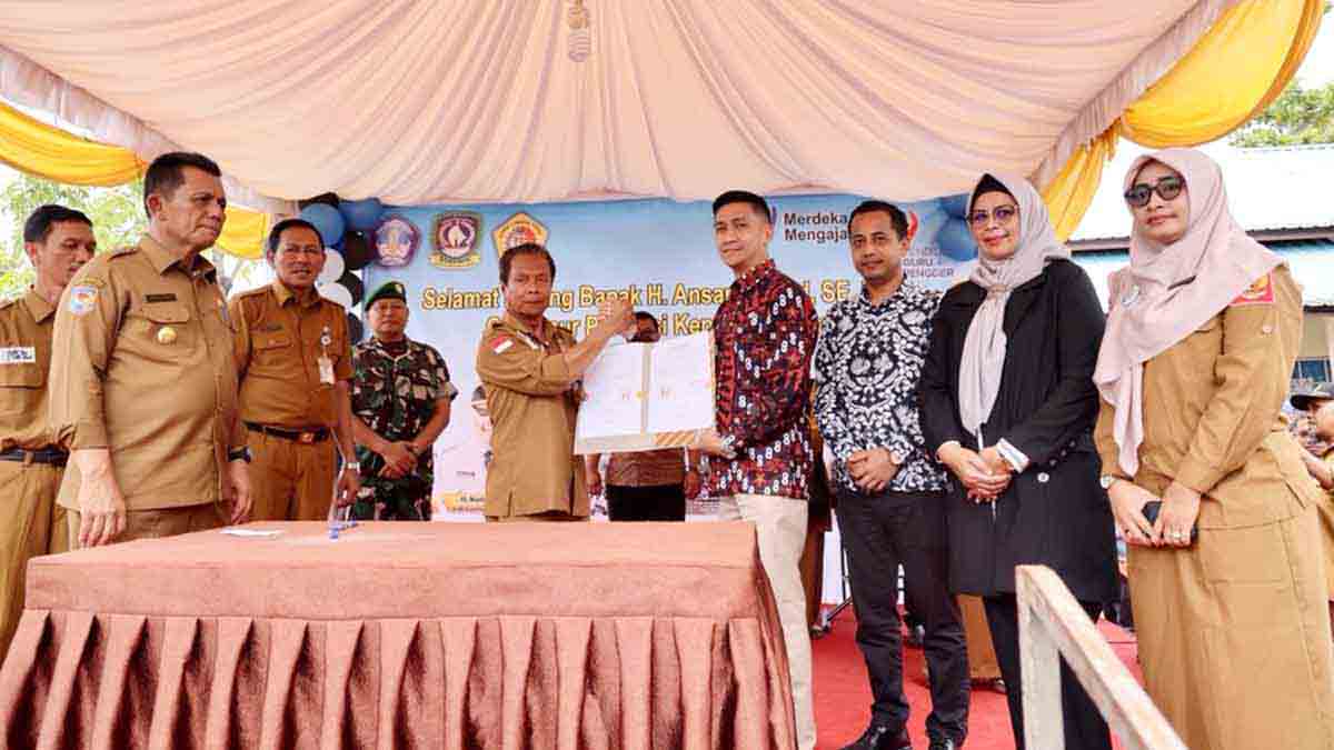 Didampingi Kadis Pendidikan Kepri, Gubernur Ansar Kunjungi 2 Sekolah di Bintan