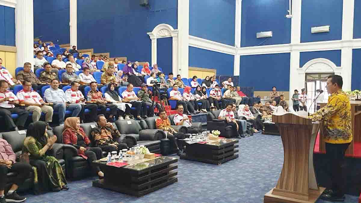 Buka Seminar Nasional Manajemen SDM UNIBA, Gubernur Ansar: Peran Penting SDM Dorong Majunya Organisasi