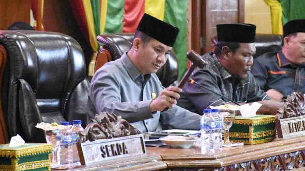 Jalankan Fungsi Legislasi, DPRD Lingga Sahkan 11 Ranperda Menjadi Perda