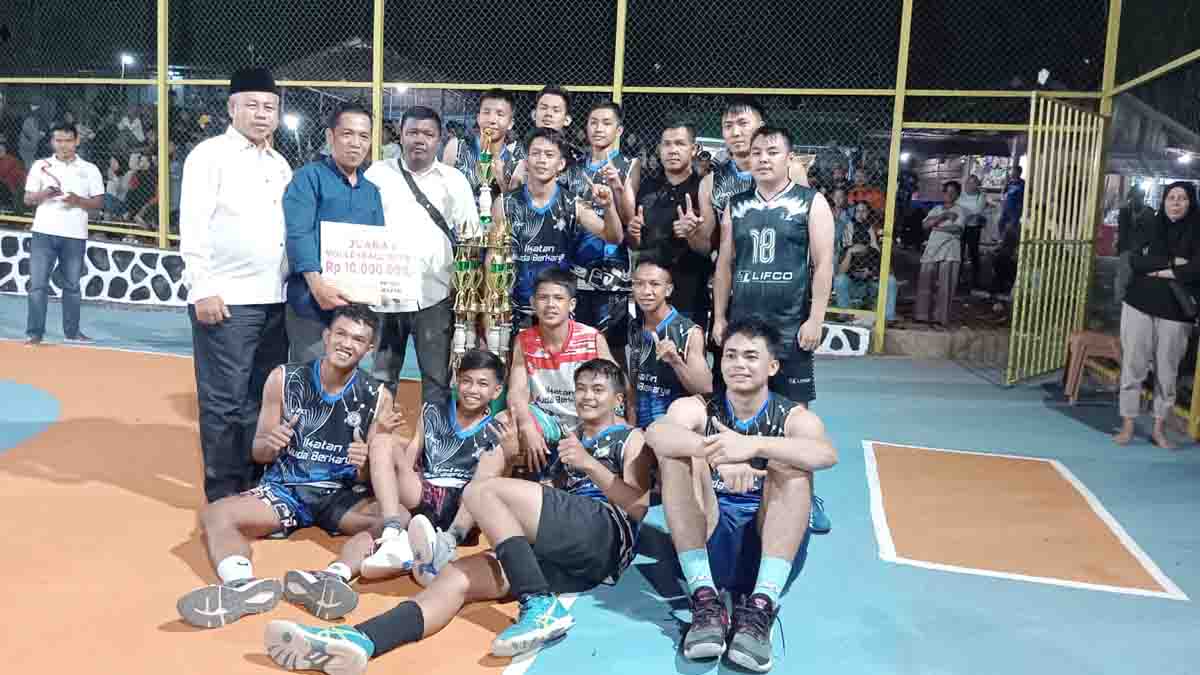 Hadiri Turnamen Bola Voli di Desa Bukit Harapan, Hanafi Ekra: Selain Skill, Olahraga Juga Sarana Silaturrahmi dan Persaudaraan