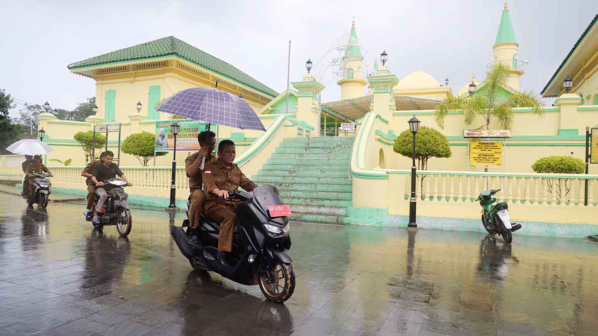 Pastikan Selesai Akhir Tahun ini, Gubernur Ansar Ahmad Tinjau Sejumlah Proyek Infrastruktur Jalan di Senggarang dan Pulau Penyengat