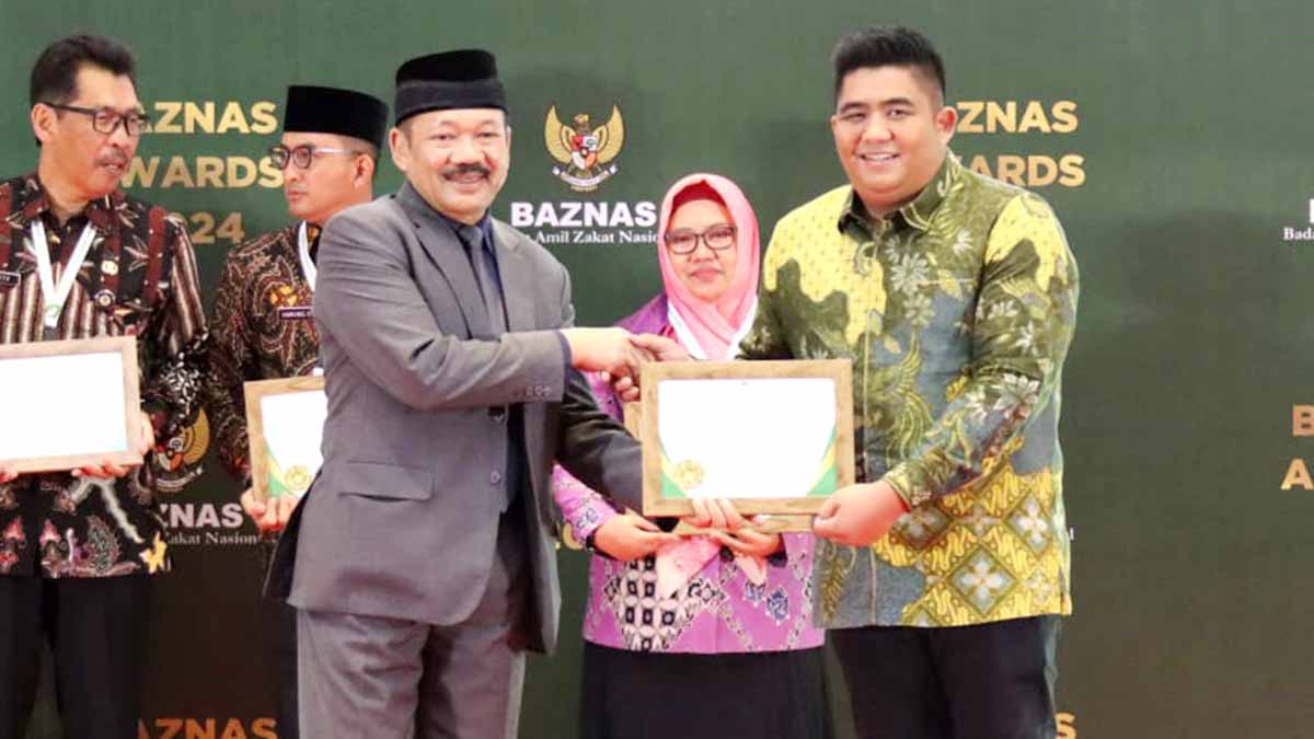 Bupati Bintan Terima Penghargaan BAZNAS Awards 2024, Kategori Kepala Daerah Pendukung Pengelolaan Zakat Terbaik