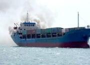 Kapal Kargo KM Alexindo 8 Terbakar di Perairan Batu Ampar Batam, Basarnas Ungkap Kronologis Kejadiannya