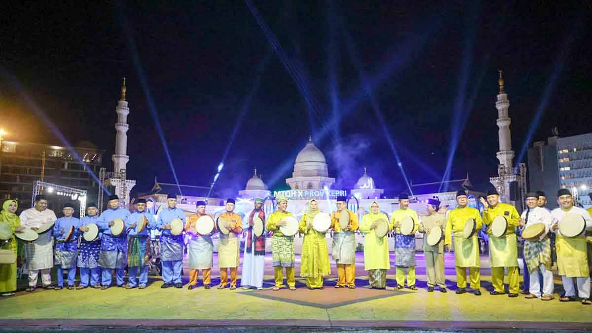 Ditandai Pemukulan Kompang, Gubernur Ansar Ahmad Buka MTQH ke X Provinsi Kepri Tahun 2024