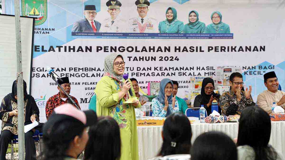 Ciptakan Peluang Bisnis dan Ekonomi Keluarga, Marlin Agustina Rudi Beri Pelatihan Pengolahan Hasil Perikanan di Sagulung