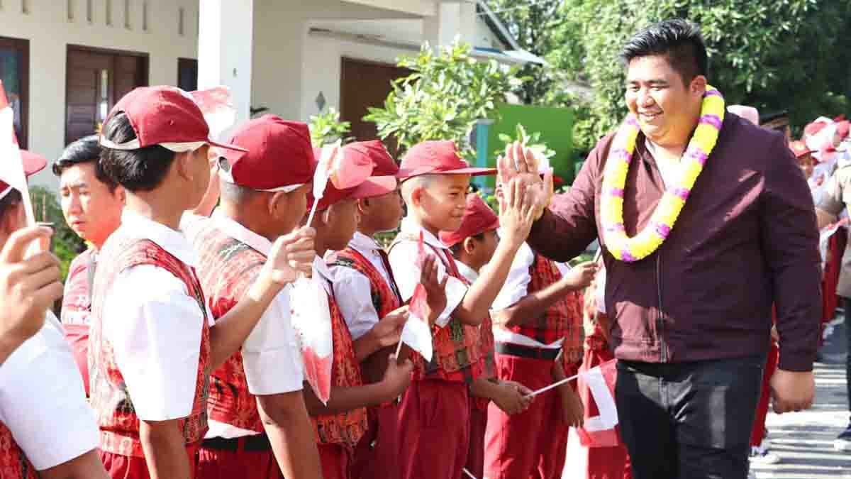 Selain Jemput Aspirasi, Bupati Roby Juga Berikan Bantuan dan Resmikan Beberapa Proyek di Kecamatan Tambelan