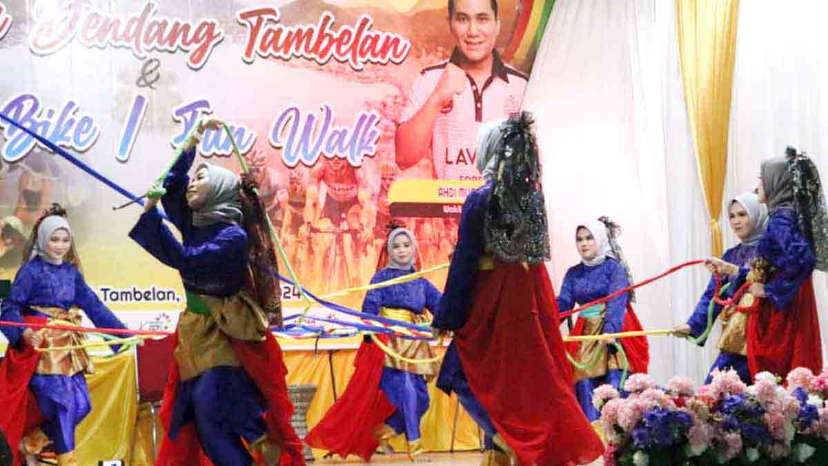 Malam Dendang Tambelan: Hiburan Meriah dalam Sail to Tambelan 2024