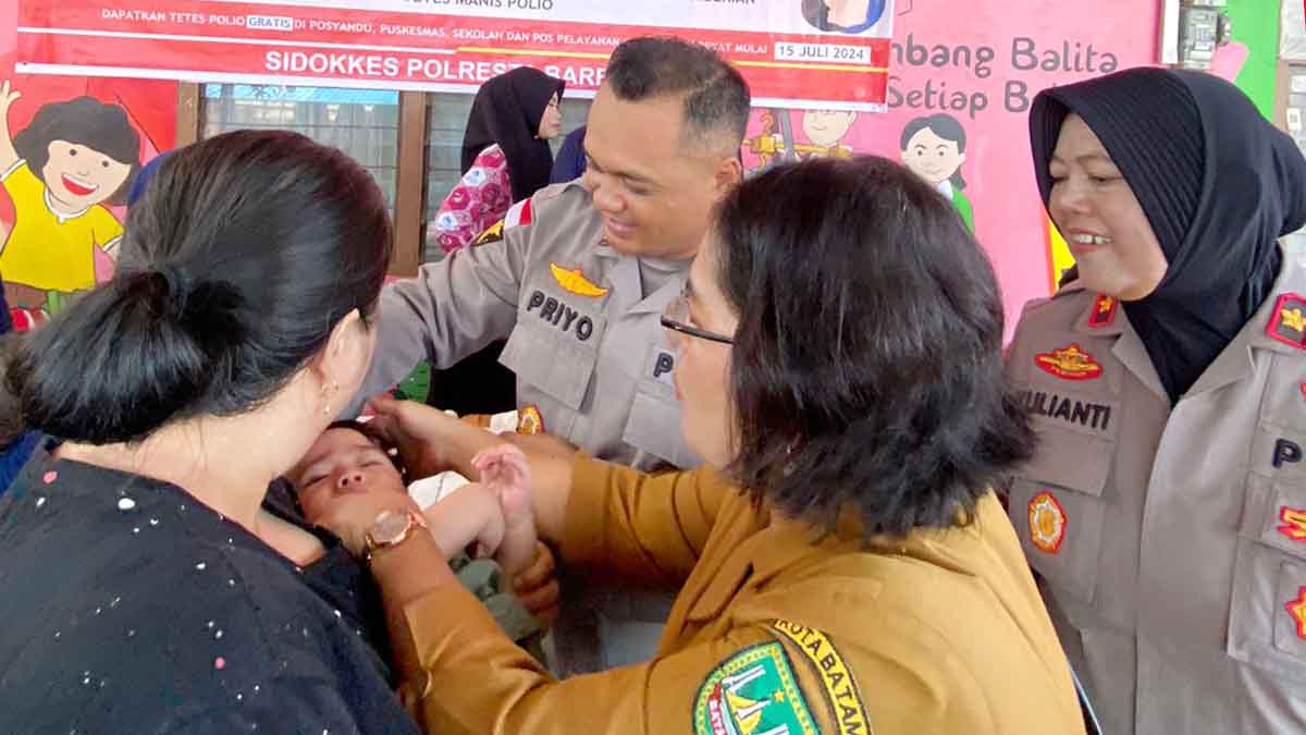 Respons Kejadian Luar Biasa di Indonesia, Polresta Barelang Laksanakan Imunisasi Polio di Kota Batam