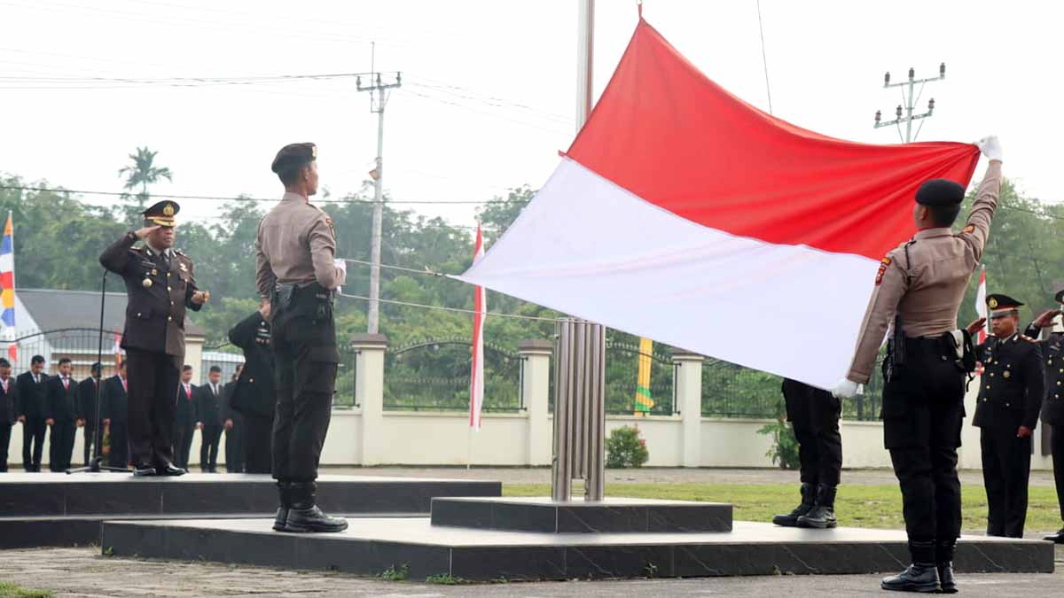 Pimpin Upacara HUT RI Ke-79, Kapolres Meranti: Tanamkan Semangat Patriotisme dan Nilai-Nilai Perjuangan