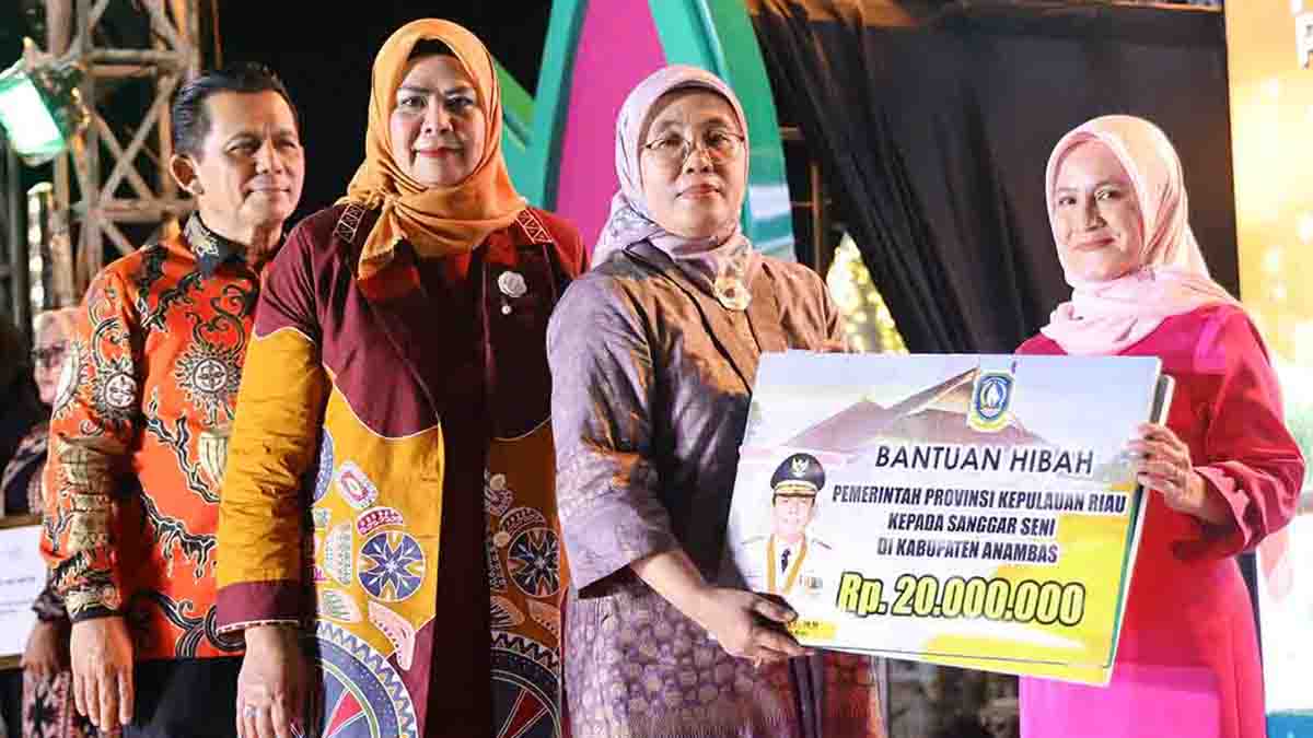 Para Pengrajin dan Sanggar di Kepri Dapat Bantuan dari Gubernur Kepri