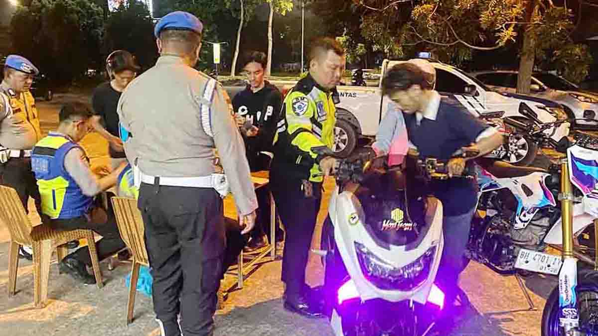 Cipta Kondisi Malam Minggu: Polresta Barelang Tilang 131 Unit Sepeda Motor, Termasuk di Polsek Batam Kota dan Lubuk Baja