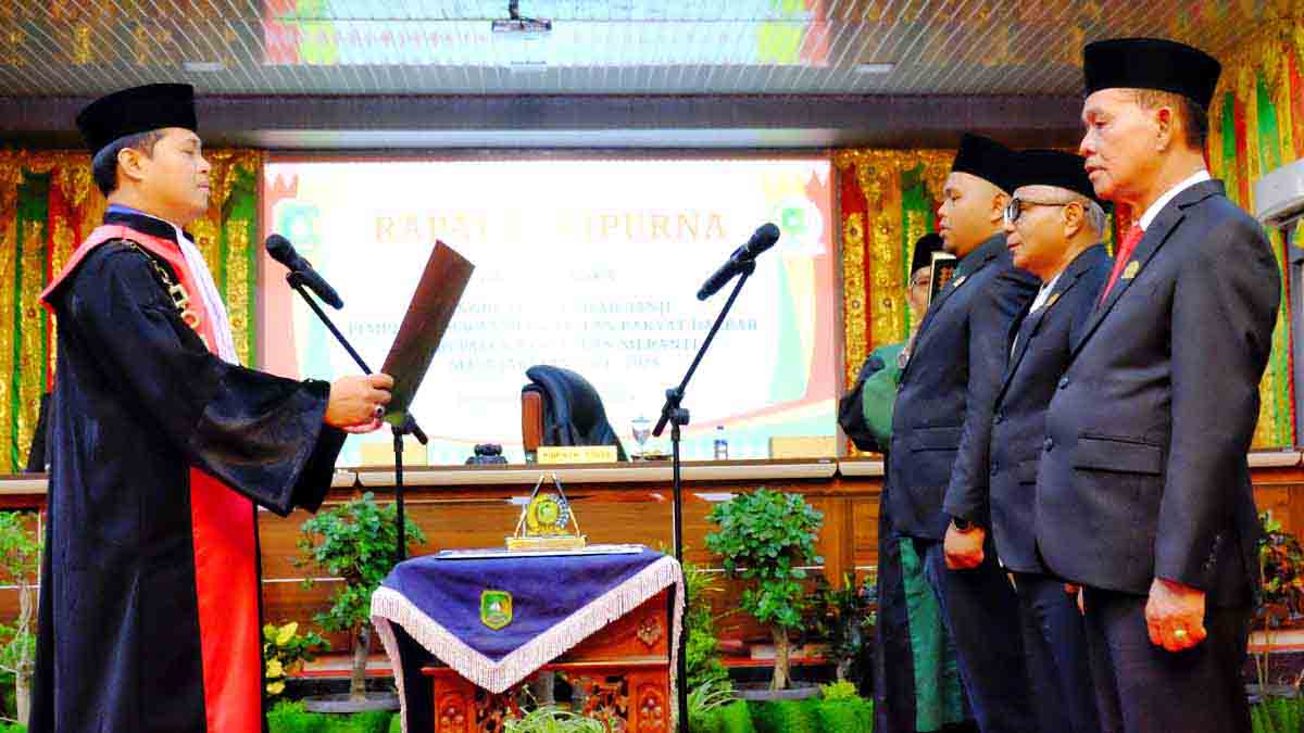 Khalid Ali Resmi Dilantik Sebagai Ketua DPRD Kabupaten Kepulauan Meranti Periode 2024-2029