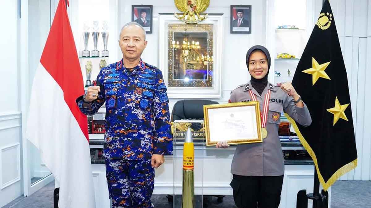 Bripda Inka Nur Fadilah Sari Raih Juara Pertama Fins Swimming di Kejurnas Selam Piala Panglima TNI 2024