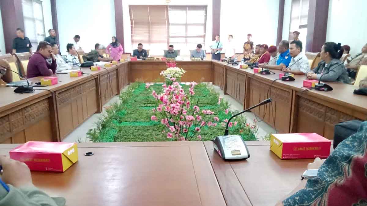 RDPU Komisi 1 DPRD Kota Batam, Jelvin Tan: Uang Ganti Untung Warga Teluk Bakau Harus Didiskusikan!