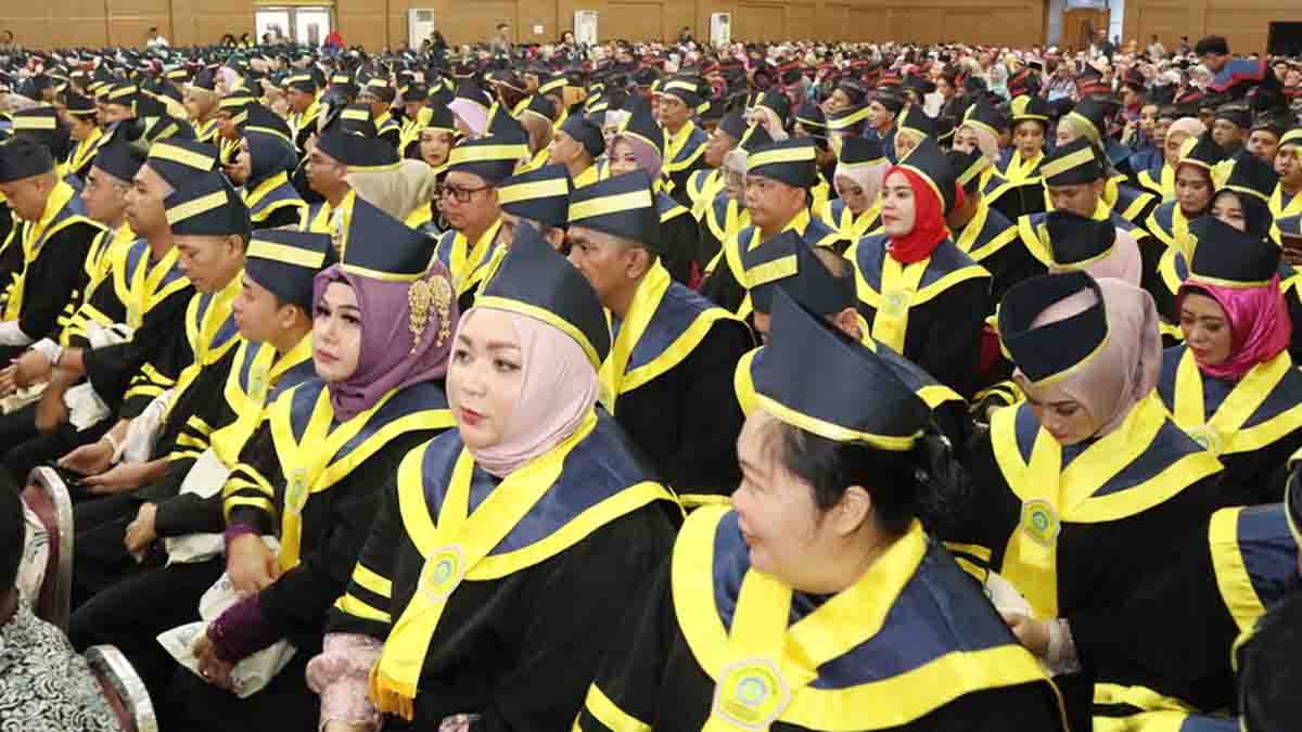 UNIBA Wisuda 25 Doktor MSDM, Cetak SDM Unggul dan Kompetitif di Era Digital