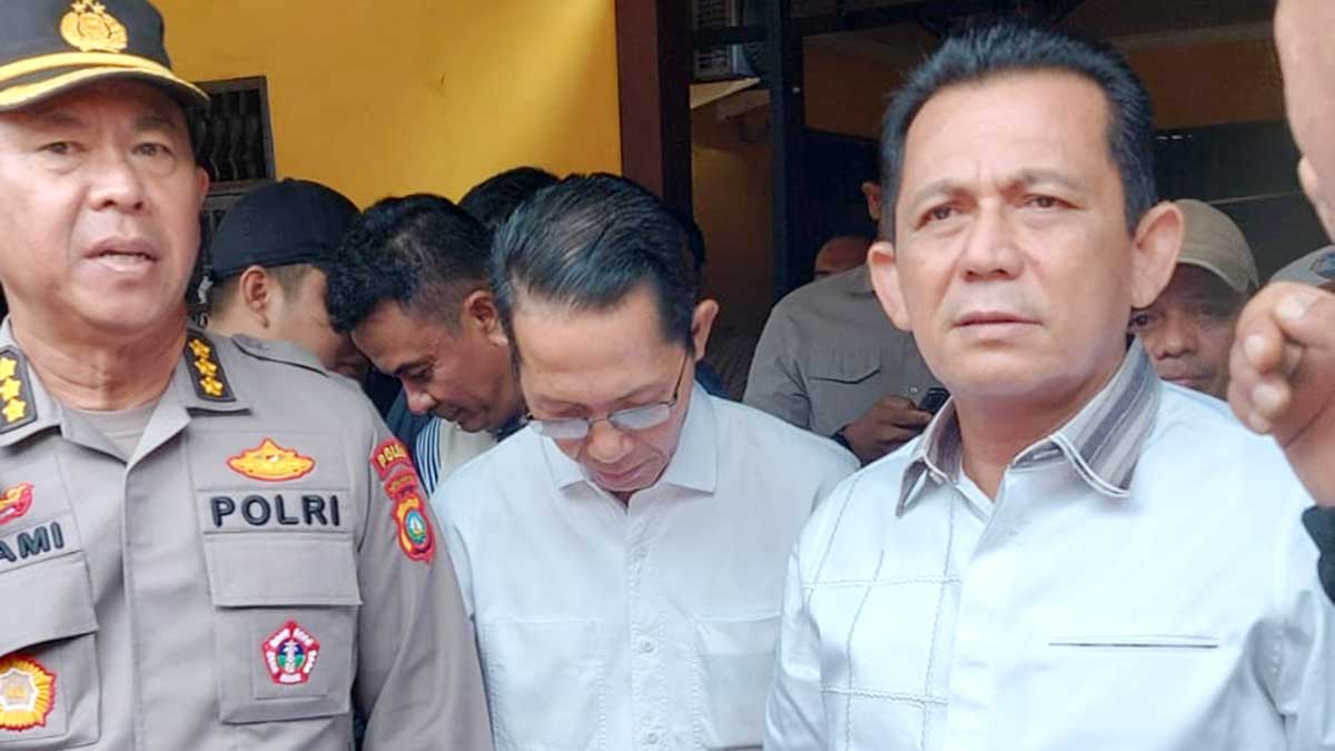 Gubernur Kepri Ansar Ahmad Tinjau Lokasi Longsor di Batam: Tekankan Mitigasi Bencana dan Bantuan Korban