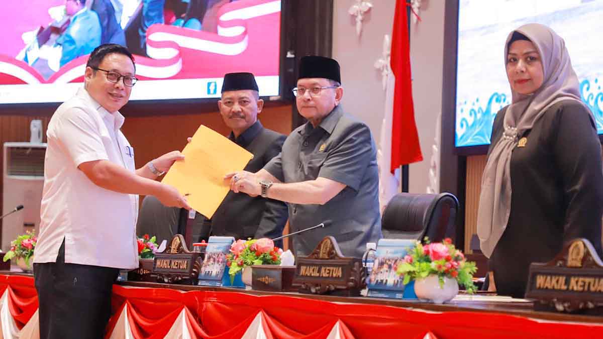 Sekda Kepri Hadiri Paripurna DPRD, Bahas Pandangan Fraksi Terkait RTRW
