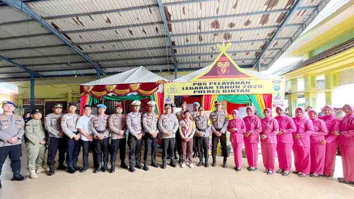 Kapolres Bintan, AKBP Yunita Stevani, bersama pejabat utama Polres Bintan dan Bhayangkari Cabang Bintan, mengunjungi sejumlah Pos Pengamanan dan Pos Pelayanan di Kabupaten Bintan