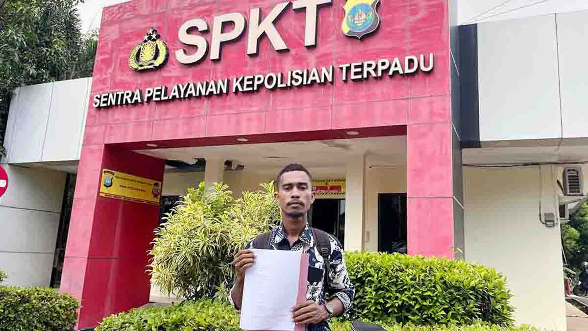 Aliansi Mahasiswa Hukum Batam melaporkan anggota DPRD Kepri, Lik Khai, ke Polda Kepri