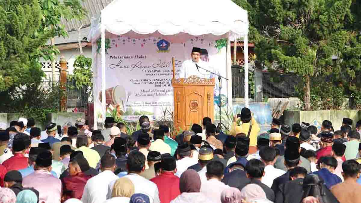 Bupati Bintan Roby Kurniawan Jadi Khatib Shalat Idul Fitri 1446 H di GOR Kawal, Ini Pesan Khutbahnya!