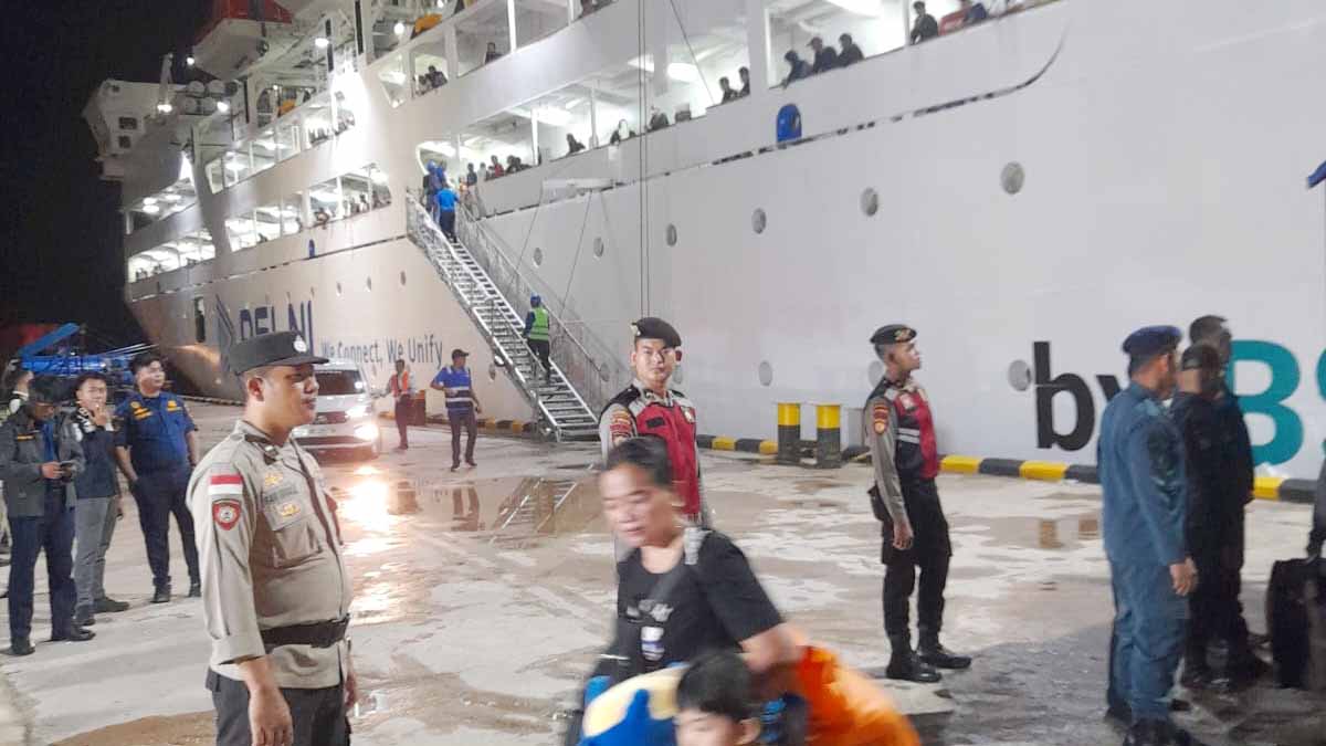 Libatkan 49 Personel Gabungan, Polsek KKP Kawal Ketat Kedatangan KM Kelud di Batam