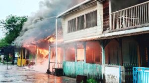 Tujuh Rumah Warga di Senayang Kabupaten Lingga Ludes Terbakar