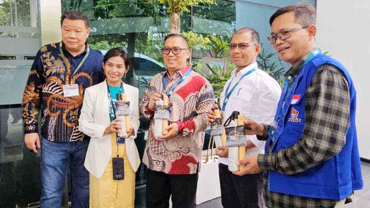 Wakil Gubernur Kepri, Nyanyang Haris Pratamura, melakukan kunjungan kerja ke PT Free The Sea yang berlokasi di Panbil Industrial Park, Kota Batam