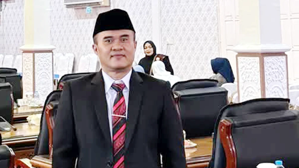 Anggota DPRD dari Fraksi Gerindra Plus, Dharmendra, Anggota DPRD dari Fraksi Gerindra Plus, Dharmendra, menyoroti Manajemen Keuangan Daerah yang Dinilai Buruk dan Tidak Terukur