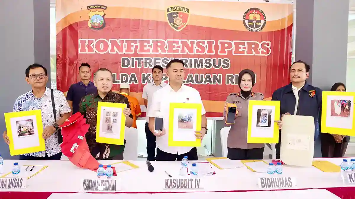 Ditreskrimsus Polda Kepri berhasil mengungkap praktik penyalahgunaan BBM bersubsidi jenis Pertalite oleh seorang operator SPBU di kawasan Kabil, Kota Batam