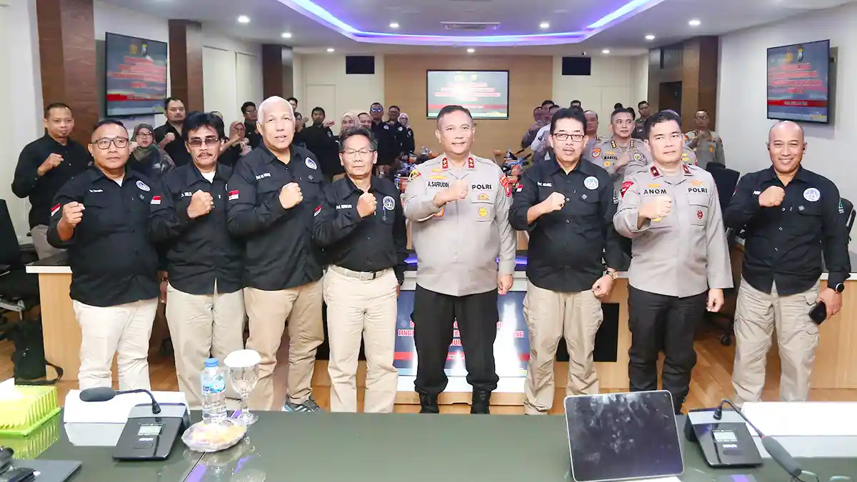 Kapolda Kepri, Irjen Pol Asep Safrudin menerima kunjungan Mahasiswa Doktor Universitas Negeri Padang (UNP)