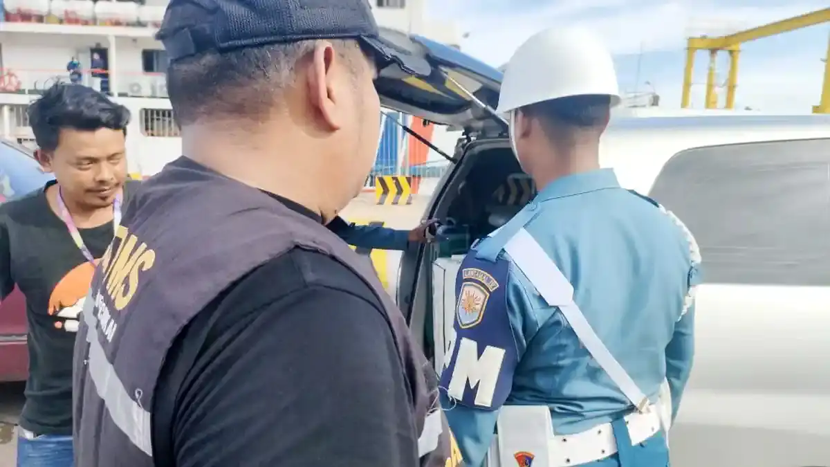 Klarifikasi BC Batam Soal Truk TNI AL Angkut Rokok Non Cukai di Pelabuhan Telaga Punggur