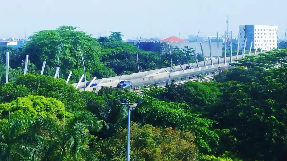 Pemerintah Kota (Pemkot) Bekasi terus memperkuat komitmennya dalam menjaga kualitas udara dan menciptakan lingkungan yang sehat bagi warganya