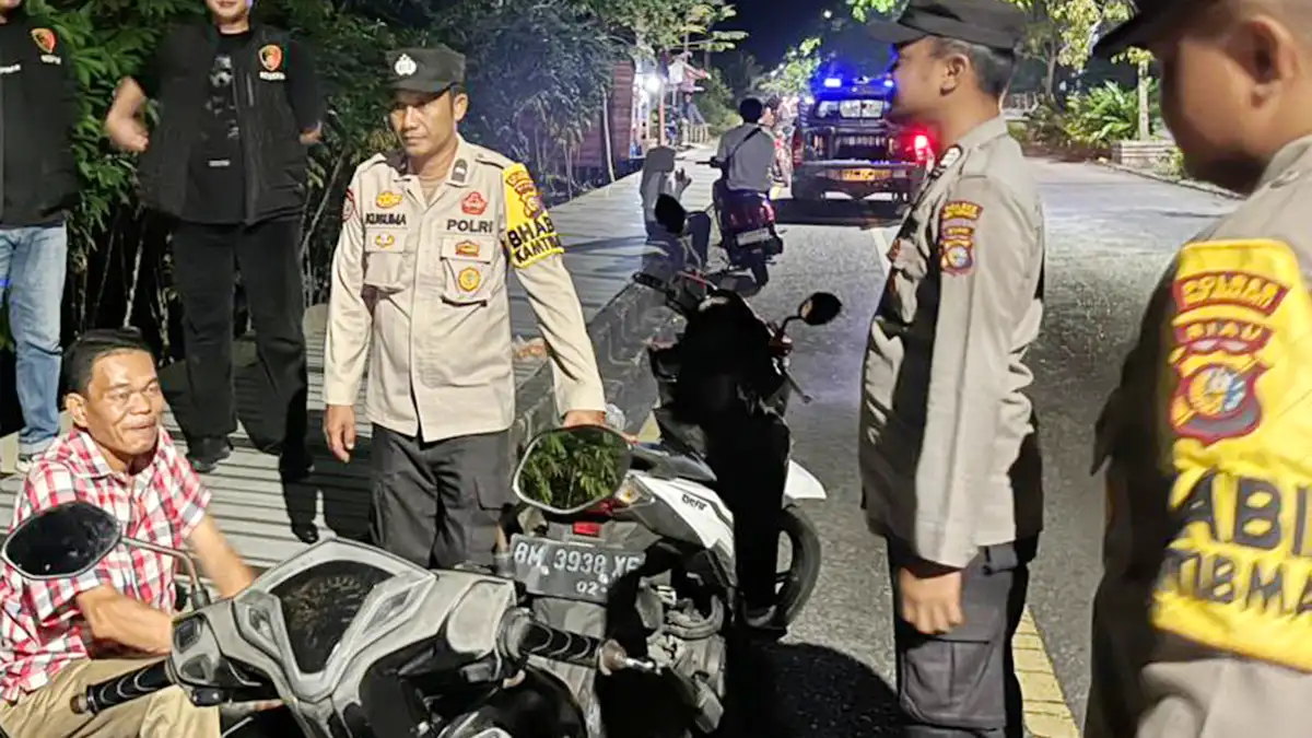 Polres Kepulauan Meranti melalui Tim Raga saat melaksanakan Kegiatan Rutin yang Ditingkatkan (KRYD) dan Blue Light Patrol
