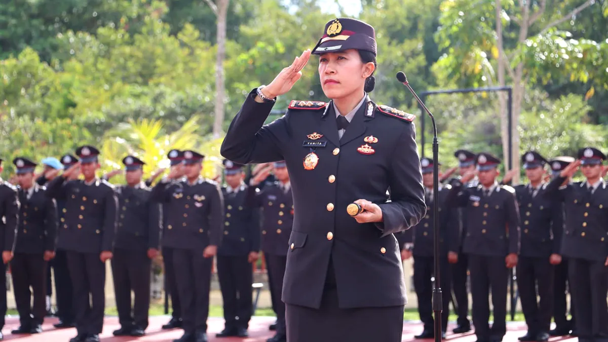 Kapolres Bintan AKBP Yunita Stevani, saat memimpin upacara Hari Lahir Pancasila di Lapangan Bhayangkara Polres Bintan