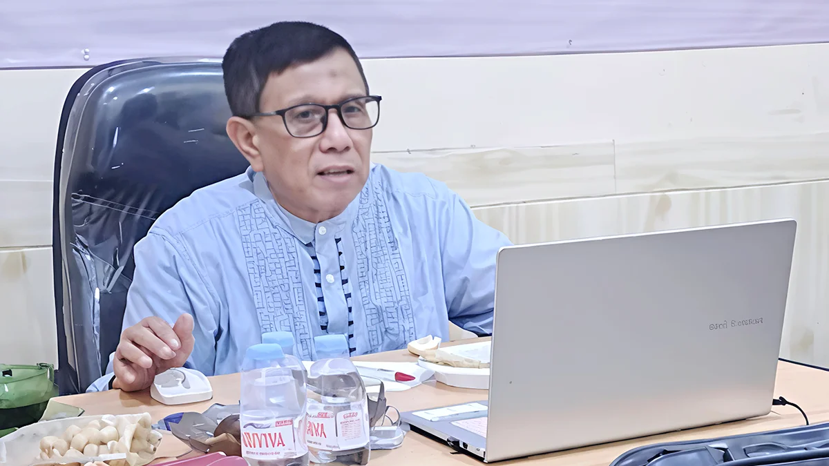 Ketua Umum PWI, Hendry Ch Bangun, memimpin Rapat Pleno PWI