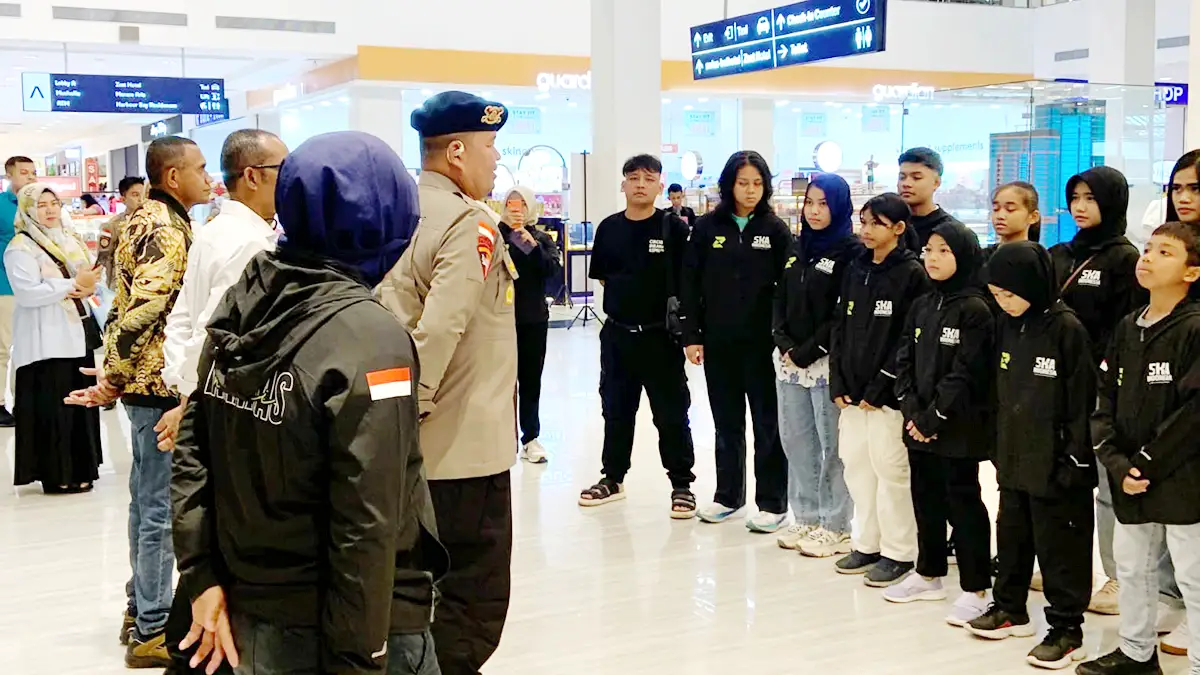 Wadansat Brimob Polda Kepri Lepas 10 Karateka Kepri ke Kejuaraan Internasional di Malaysia dan Thailand