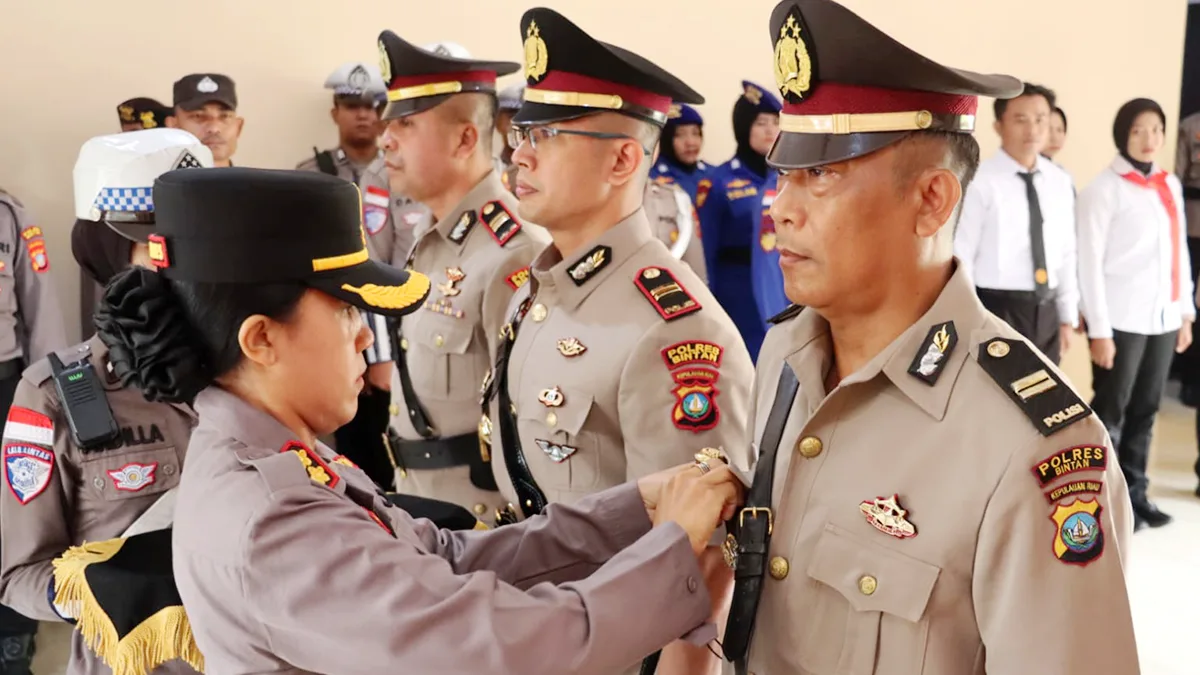 Kapolres Bintan, AKBP Yunita Stevani, memimpin sertijab Kasat Lantas dan Kasi Humas Polres Bintan