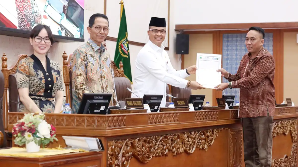 DPRD Kota Batam menggelar rapat paripurna dengan agenda penyampaian pandangan umum fraksi terhadap Ranperda Perubahan APBD Batam Tahun Anggaran 2025